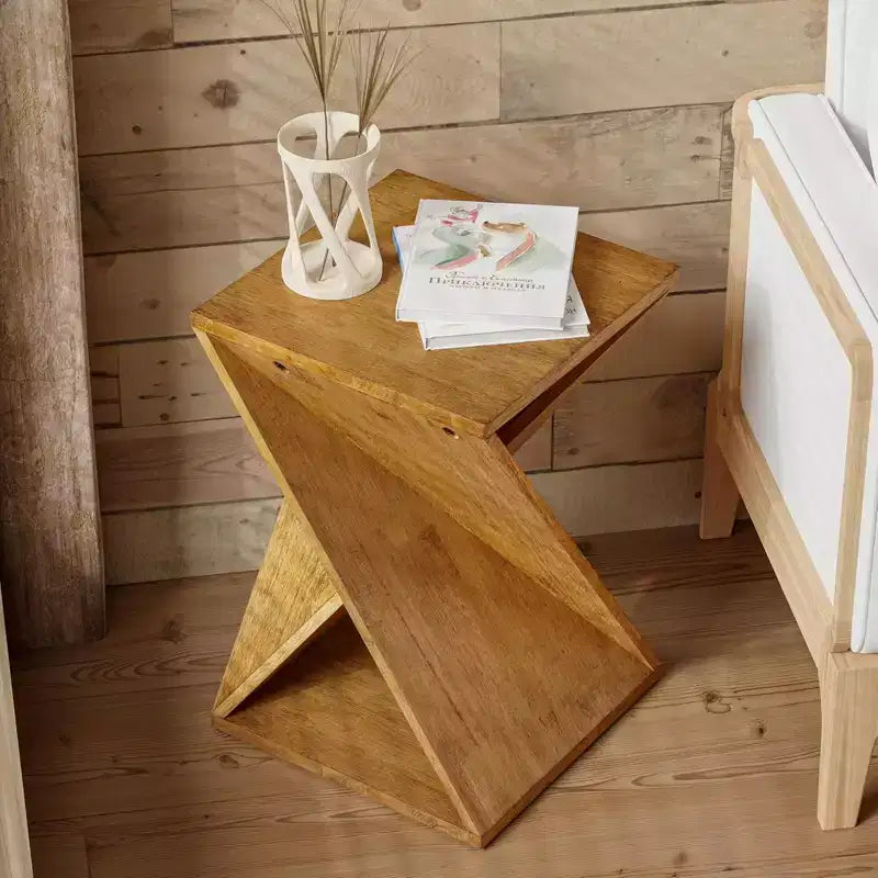 Table d'appoint de ferme en bois d'hévéa marron avec piédestal torsadé